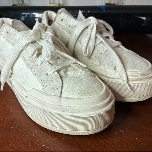 Converse Shoes - Converse Chuck Taylor All Star Cruise Platform Shoes M-9.5 W- 11 Low Top Sneaker